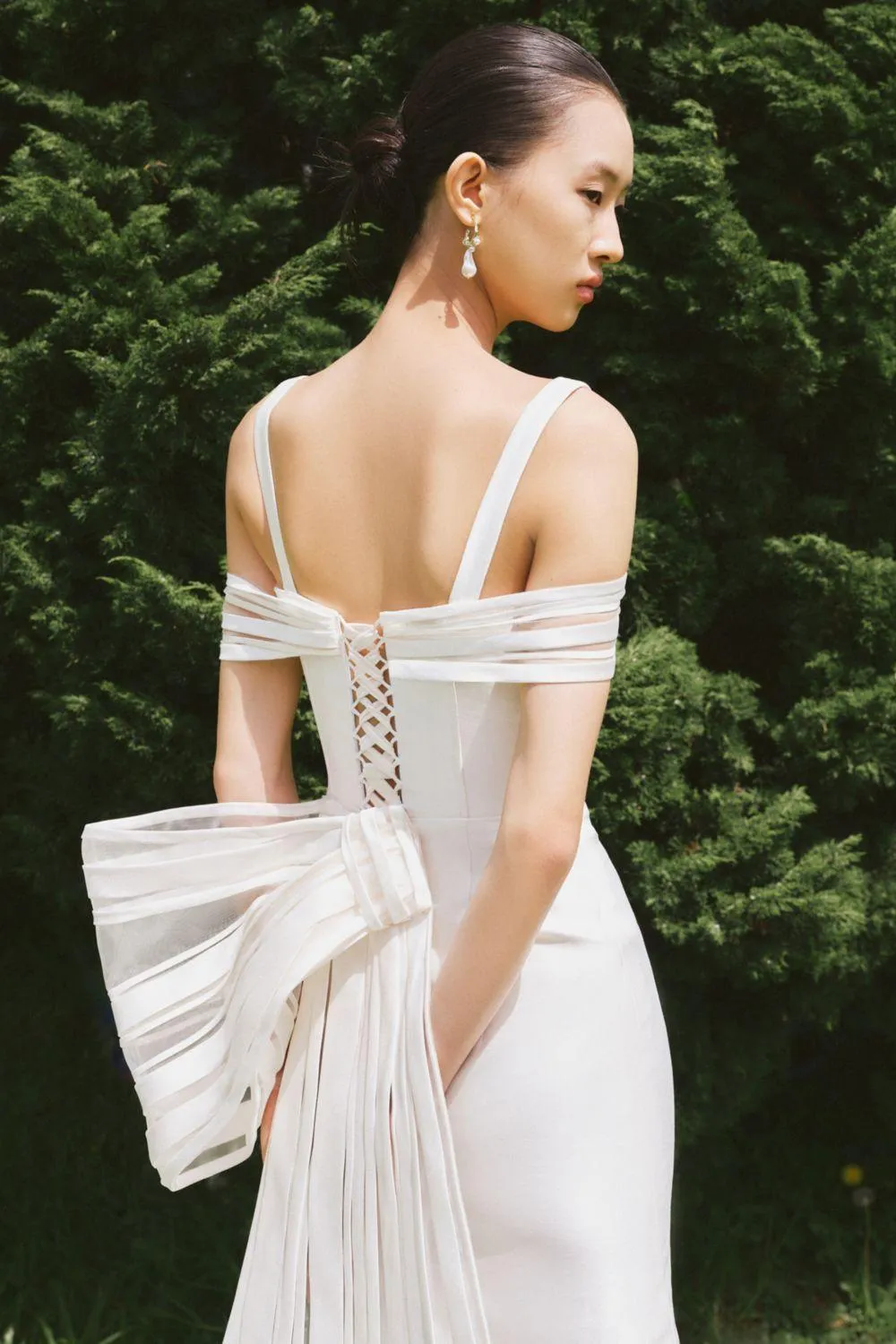 Rattan Trumpet Cold Shoulder Sleeved Silk Floor Length Dress