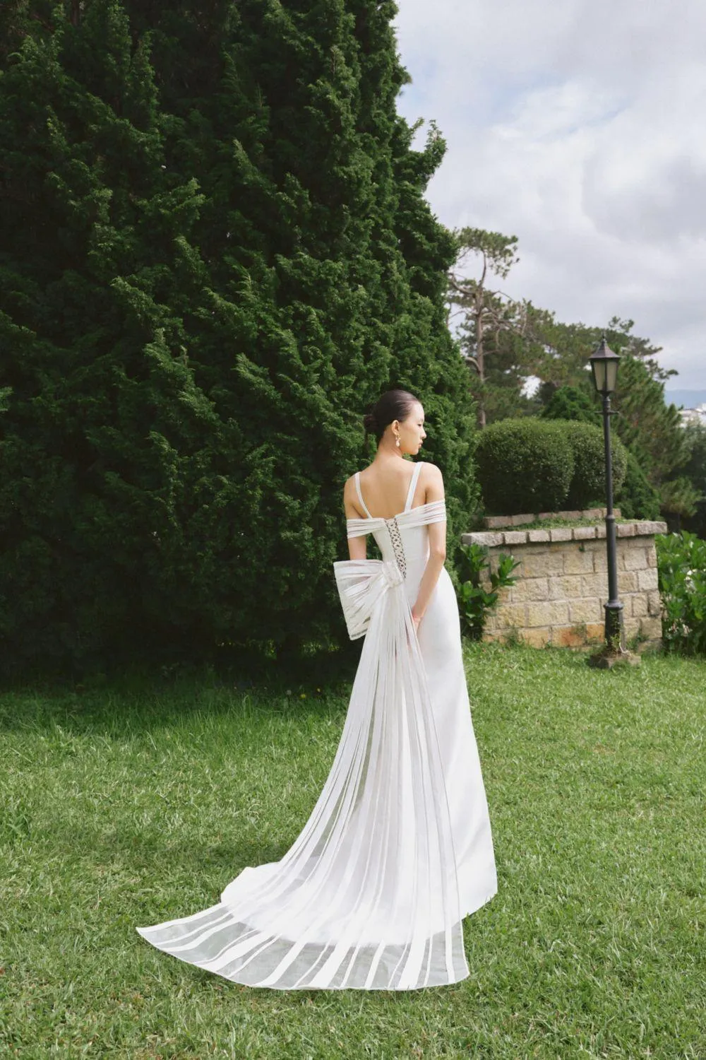 Rattan Trumpet Cold Shoulder Sleeved Silk Floor Length Dress