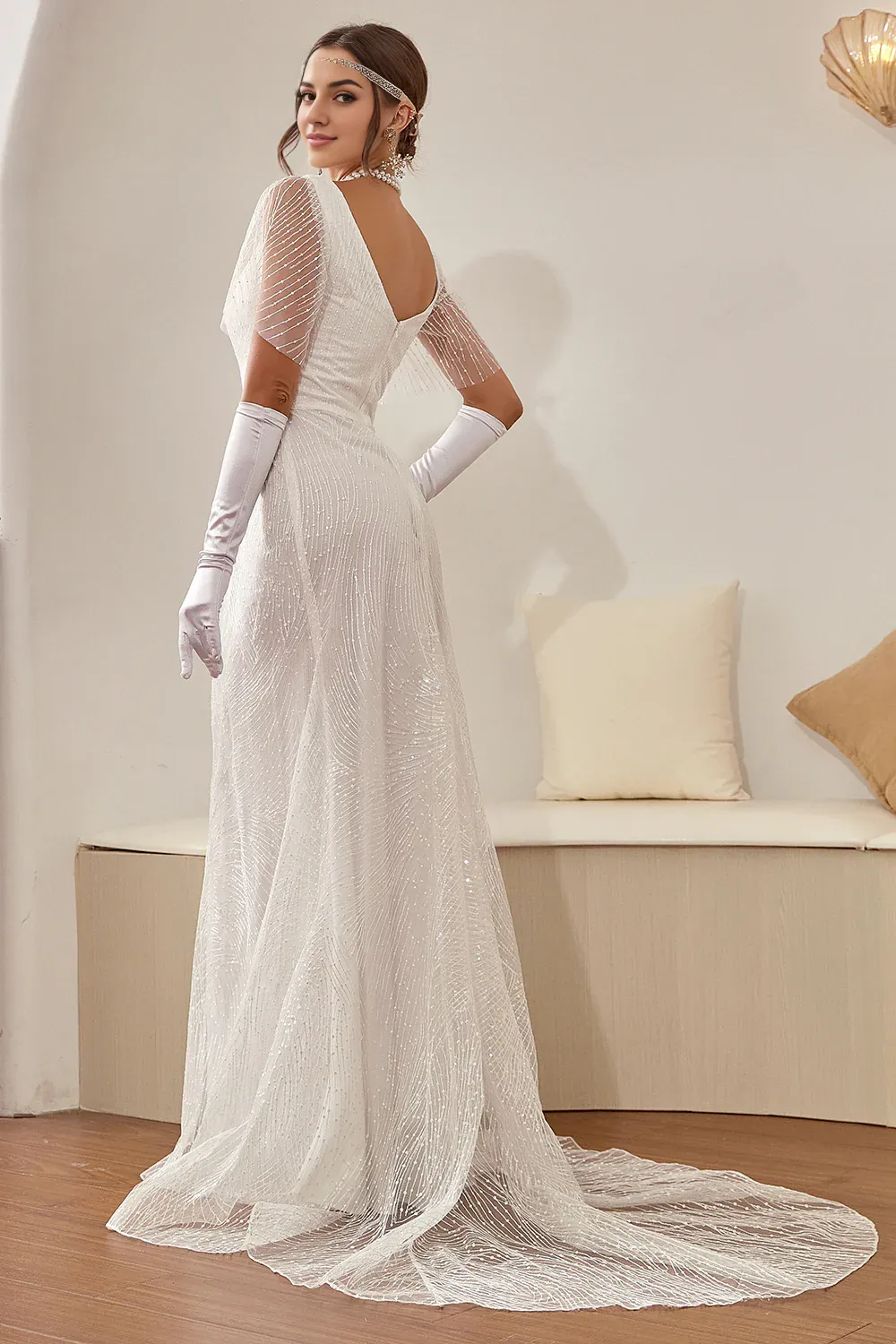 Retro Long Dress Mermaid White V-Neck Wedding Dress