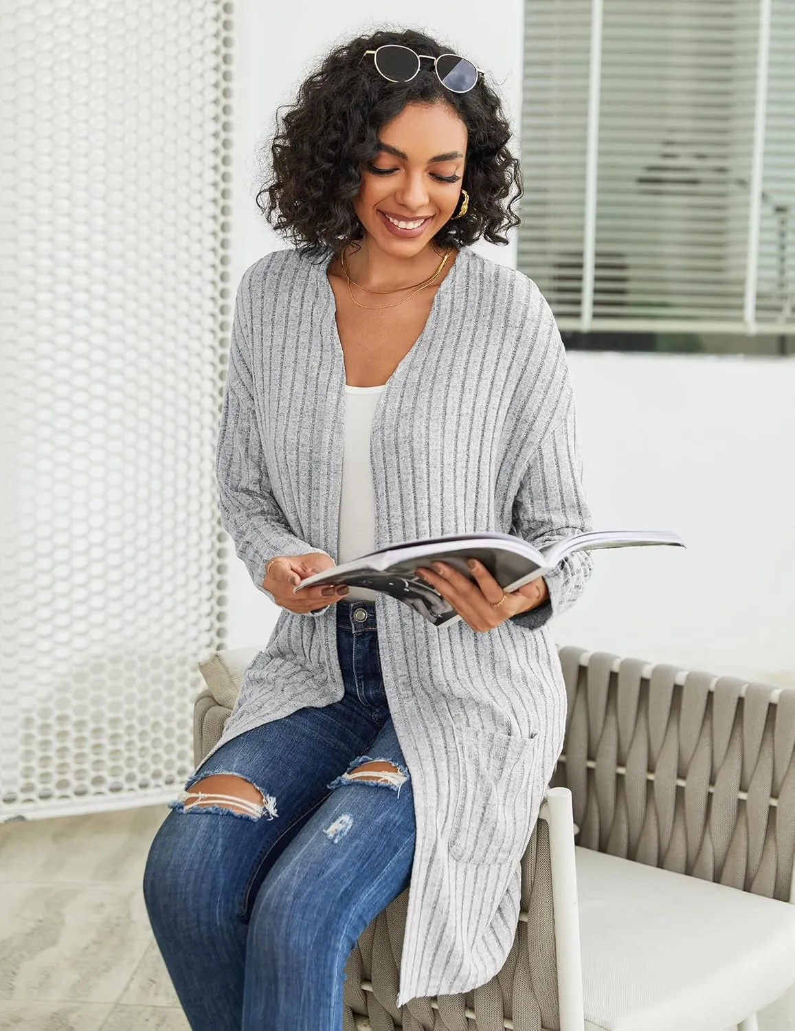 Womens Cardigan Sweater Lightweigh Long Sleeve Open Front Knit Oversized Cardigans with Pockets Trendy Spring Tops